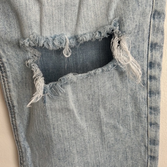 Old Navy Boyfriend Jeans - Picture 5 of 5